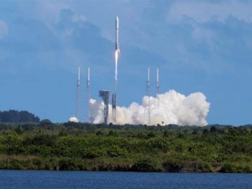 Amazon launches first test satellites for Kuiper internet network