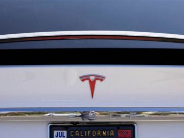 Tesla wins first US Autopilot trial involving fatal crash