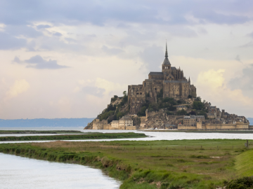 Airbnb scam sends you to a fake Tripadvisor site, takes your money booking a castle does not come cheap