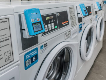 Two students uncovered a flaw that allows to use laundry machines for free