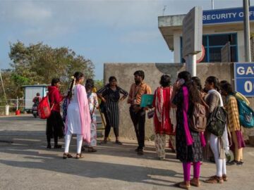 Indian officials visit Foxconn iPhone plant