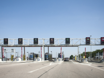 SMS scammers use toll fees as a lure toll booth