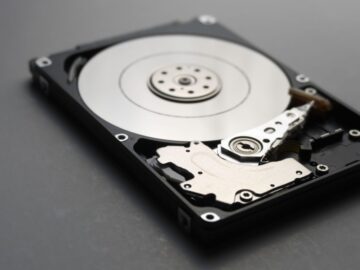 internal mechanism hard drive