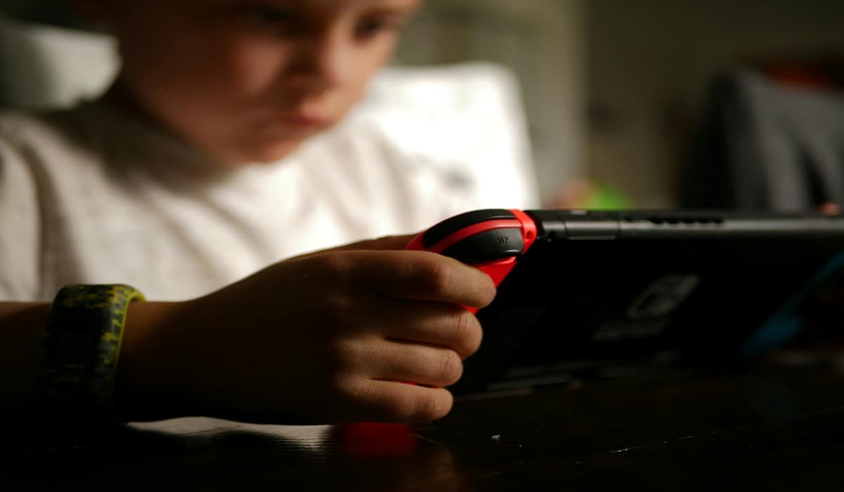 Online Gaming Risks and How to Avoid Them Online Gaming Risks and How to Avoid Them