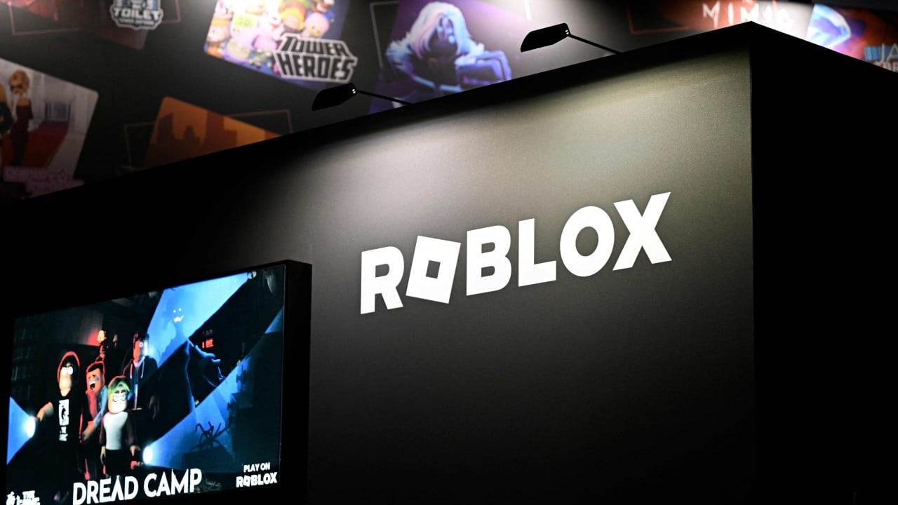Roblox agrees to anti-child grooming measures in Australia, watchdog says Roblox agrees to anti-child grooming measures in Australia, watchdog says
