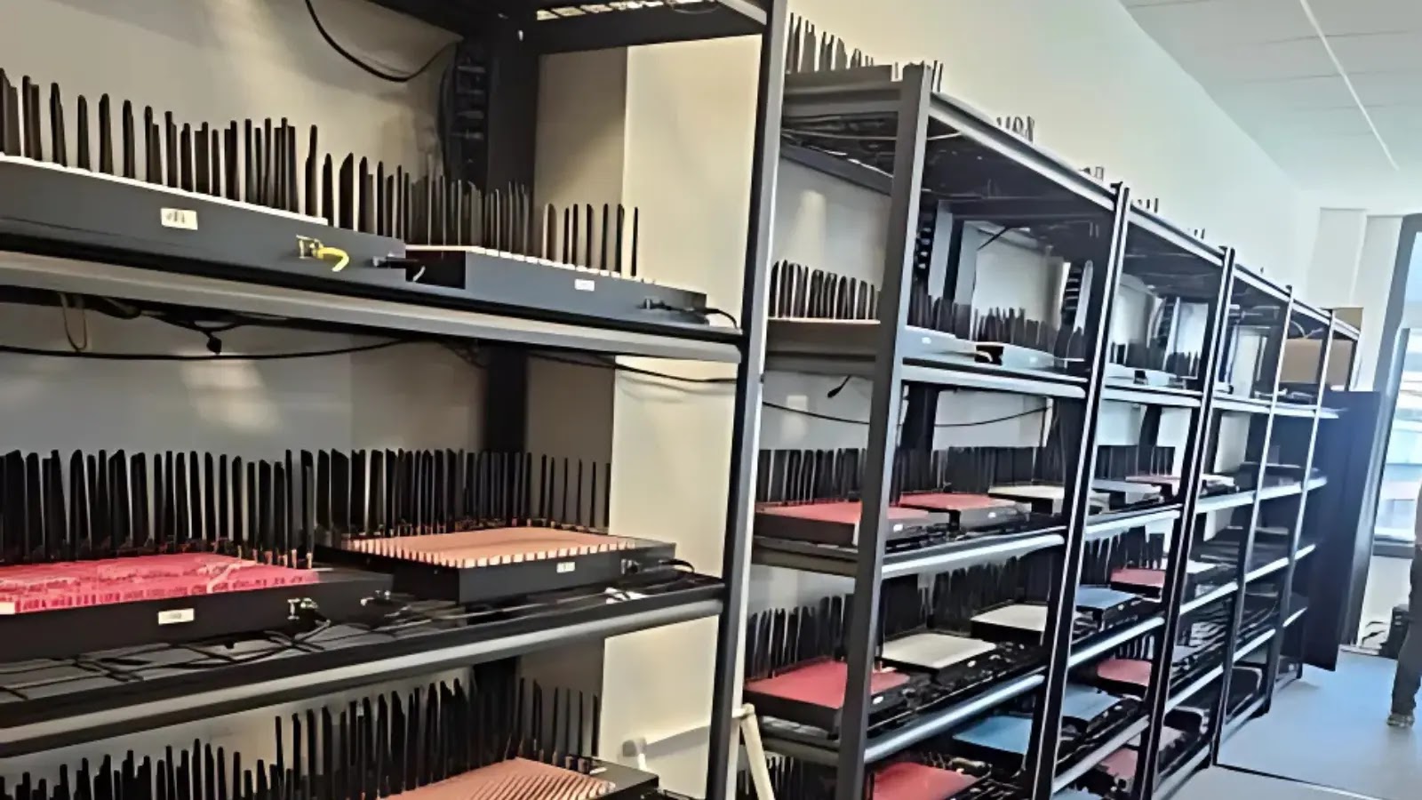 U.S. Secret Service Dismantles 300 SIM Servers and 100,000 SIM Cards U.S. Secret Service Dismantles 300 SIM Servers and 100,000 SIM Cards