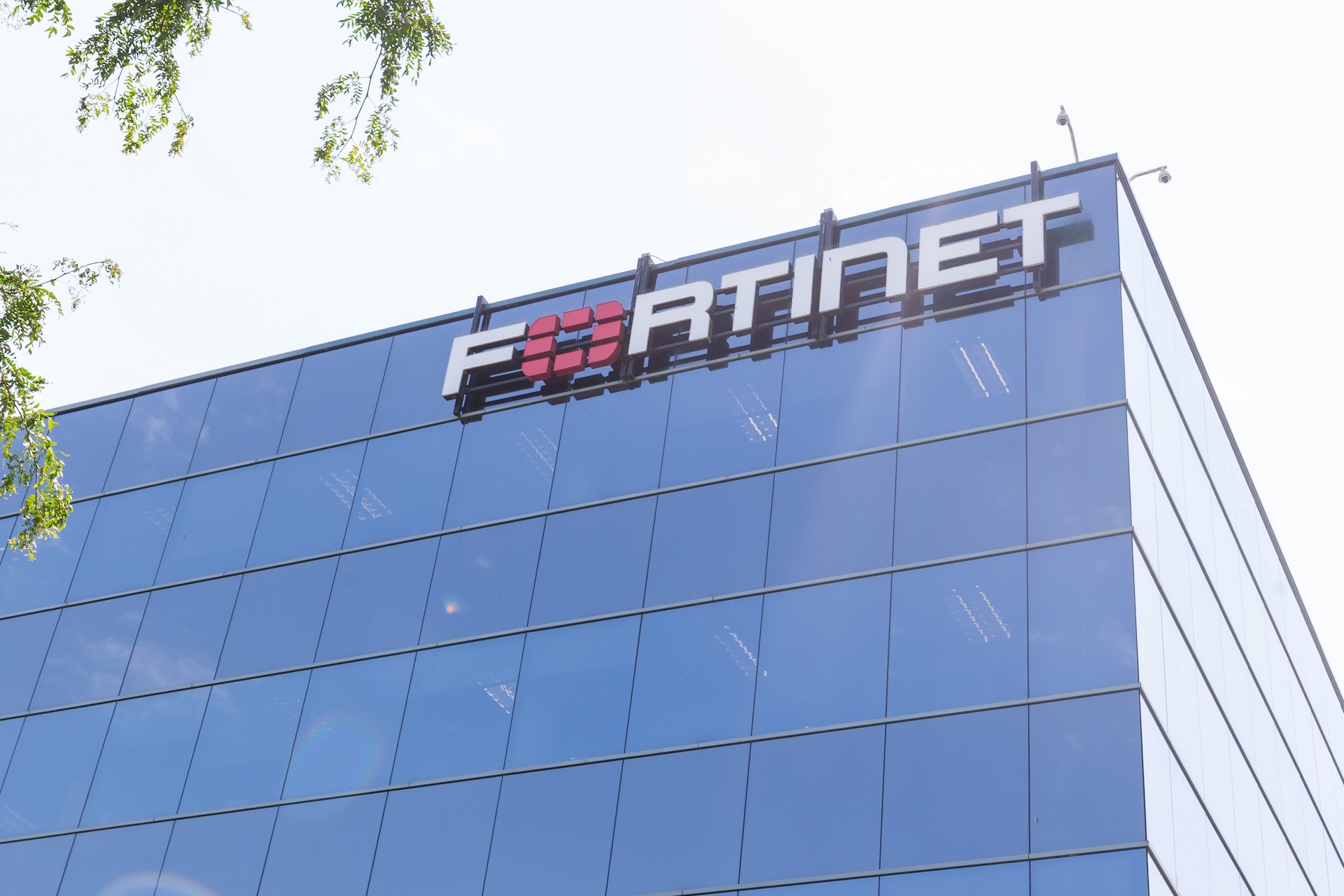 Fortinet’s delayed alert on actively exploited defect put defenders at a disadvantage