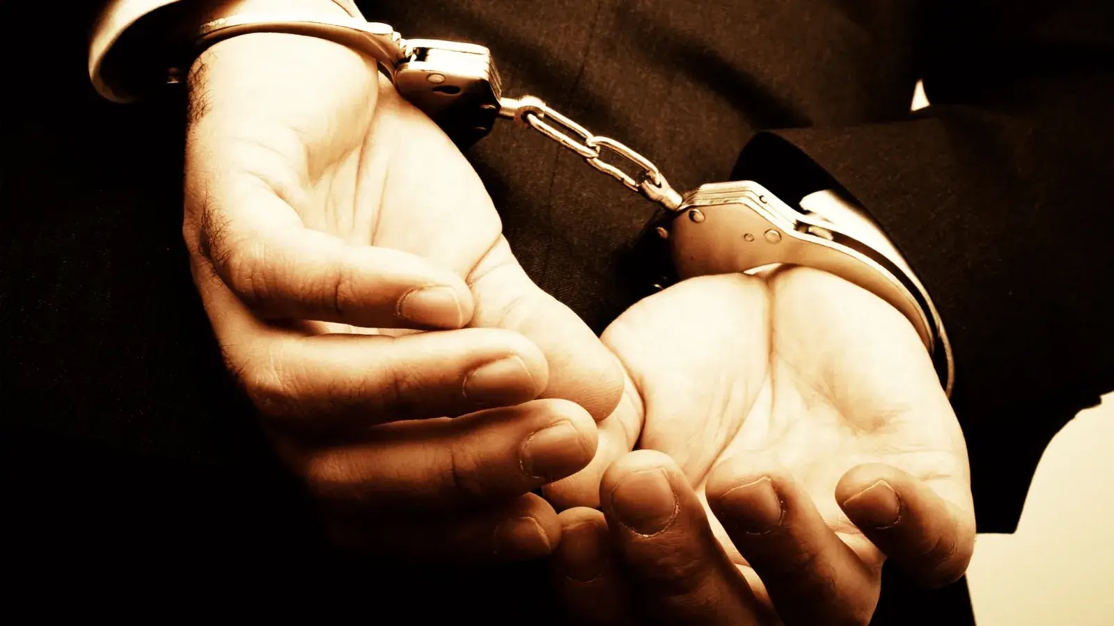 Finnish Authorities Arrest Two Sailors in Probe Into Undersea Cable Disruption